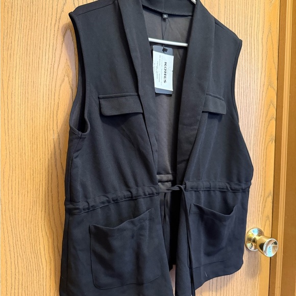 Kohl's Black Sleeveless Cardigan Vest With Pockets and Tying Waist - Picture 3 of 5